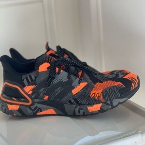 2020
UltraBoost 20 'Geometric Pack - Black Signal Orange